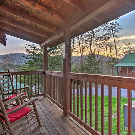 Pigeon Forge Cabin With Hot Tub And Mountain Views! المظهر الخارجي الصورة