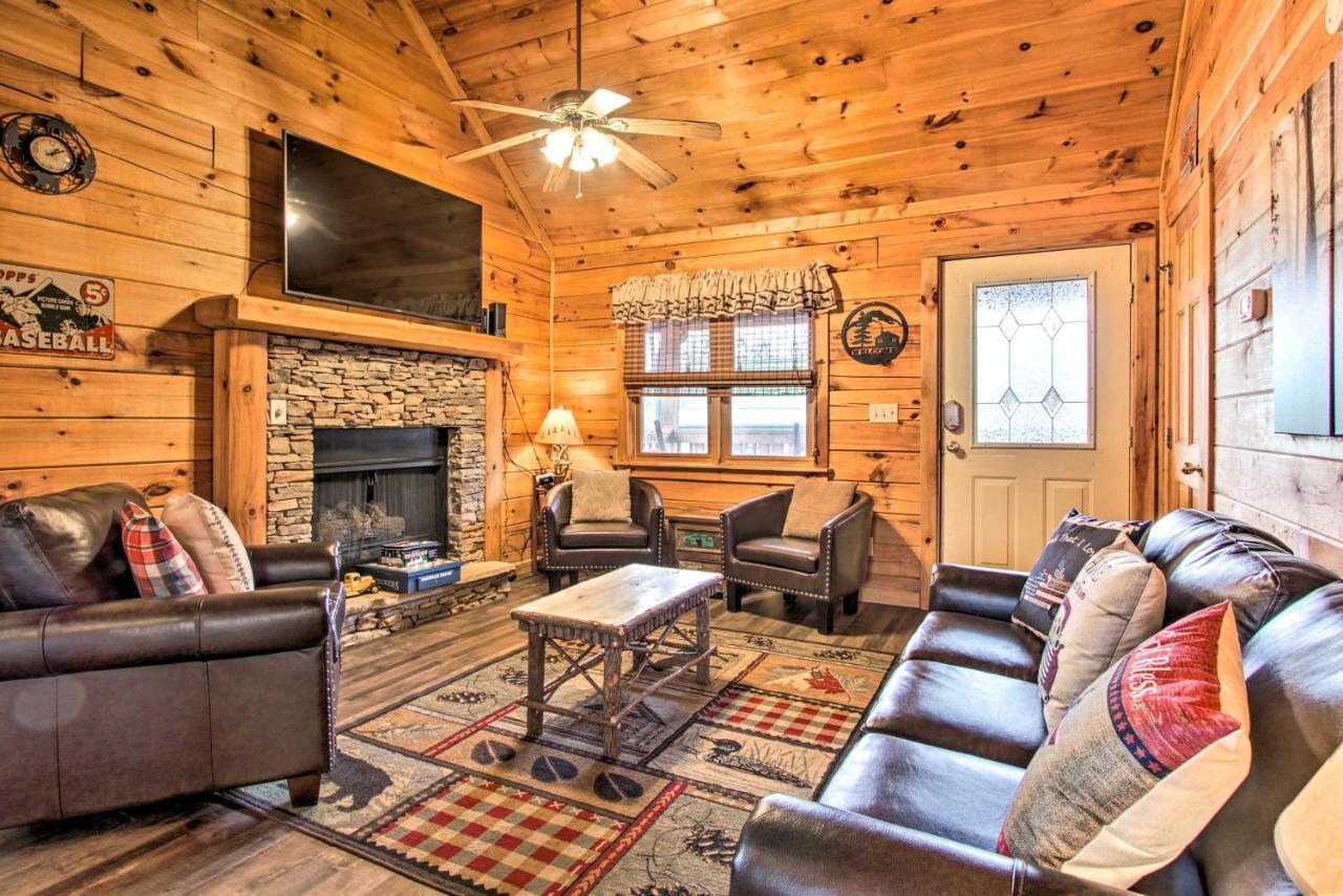 Pigeon Forge Cabin With Hot Tub And Mountain Views! المظهر الخارجي الصورة