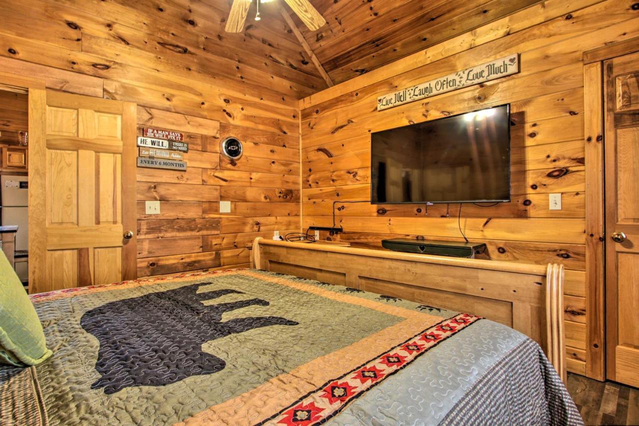 Pigeon Forge Cabin With Hot Tub And Mountain Views! المظهر الخارجي الصورة