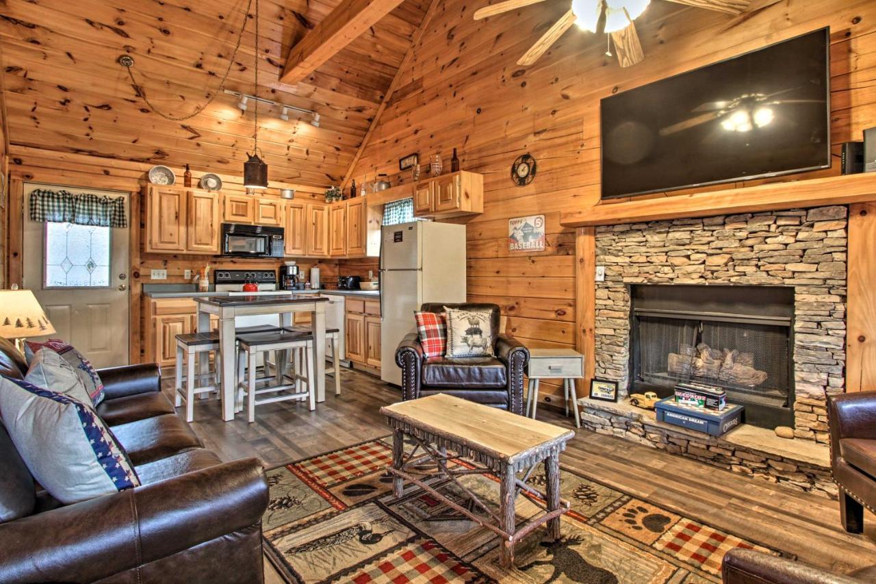 Pigeon Forge Cabin With Hot Tub And Mountain Views! المظهر الخارجي الصورة