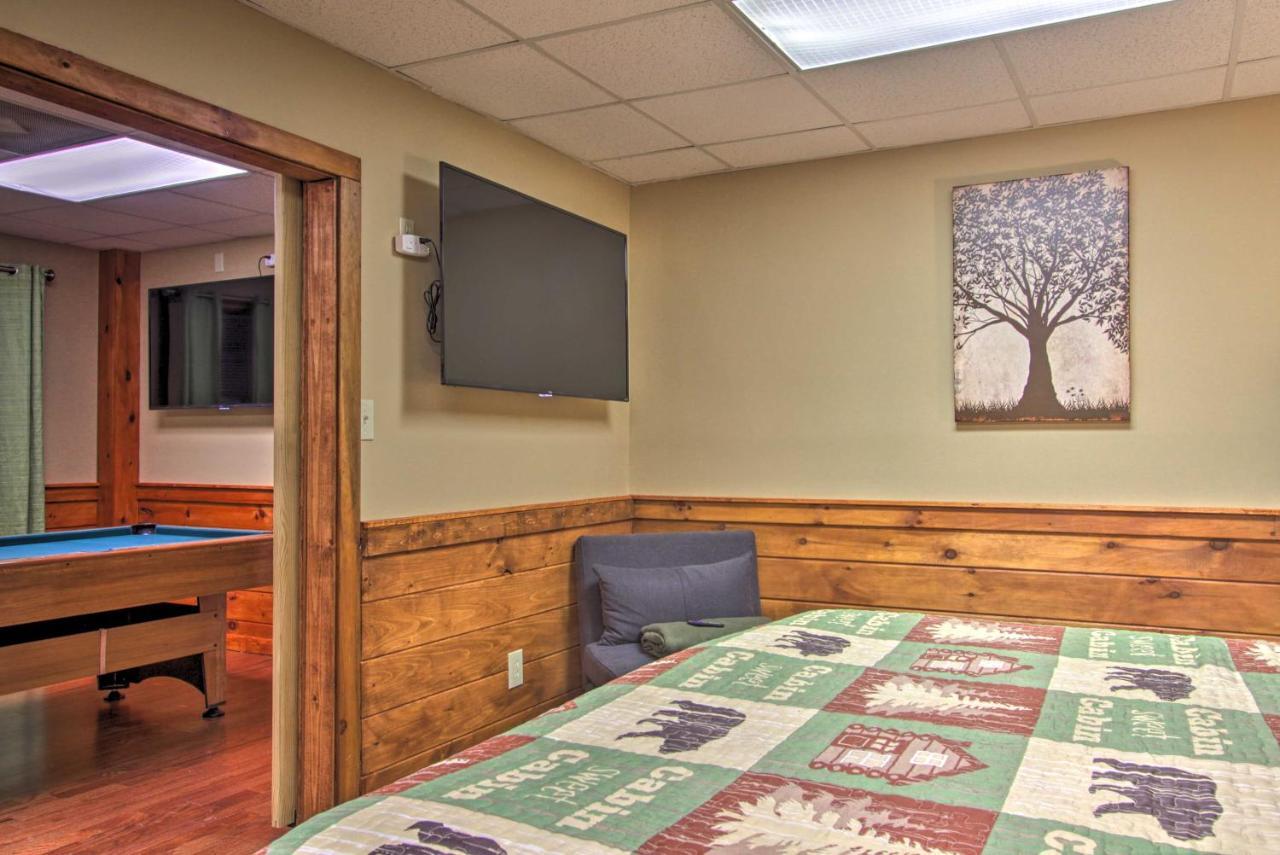 Pigeon Forge Cabin With Hot Tub And Mountain Views! المظهر الخارجي الصورة