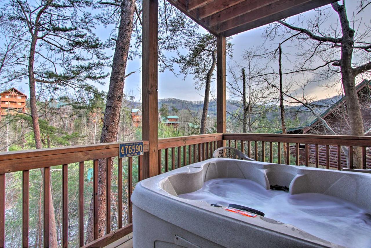Pigeon Forge Cabin With Hot Tub And Mountain Views! المظهر الخارجي الصورة