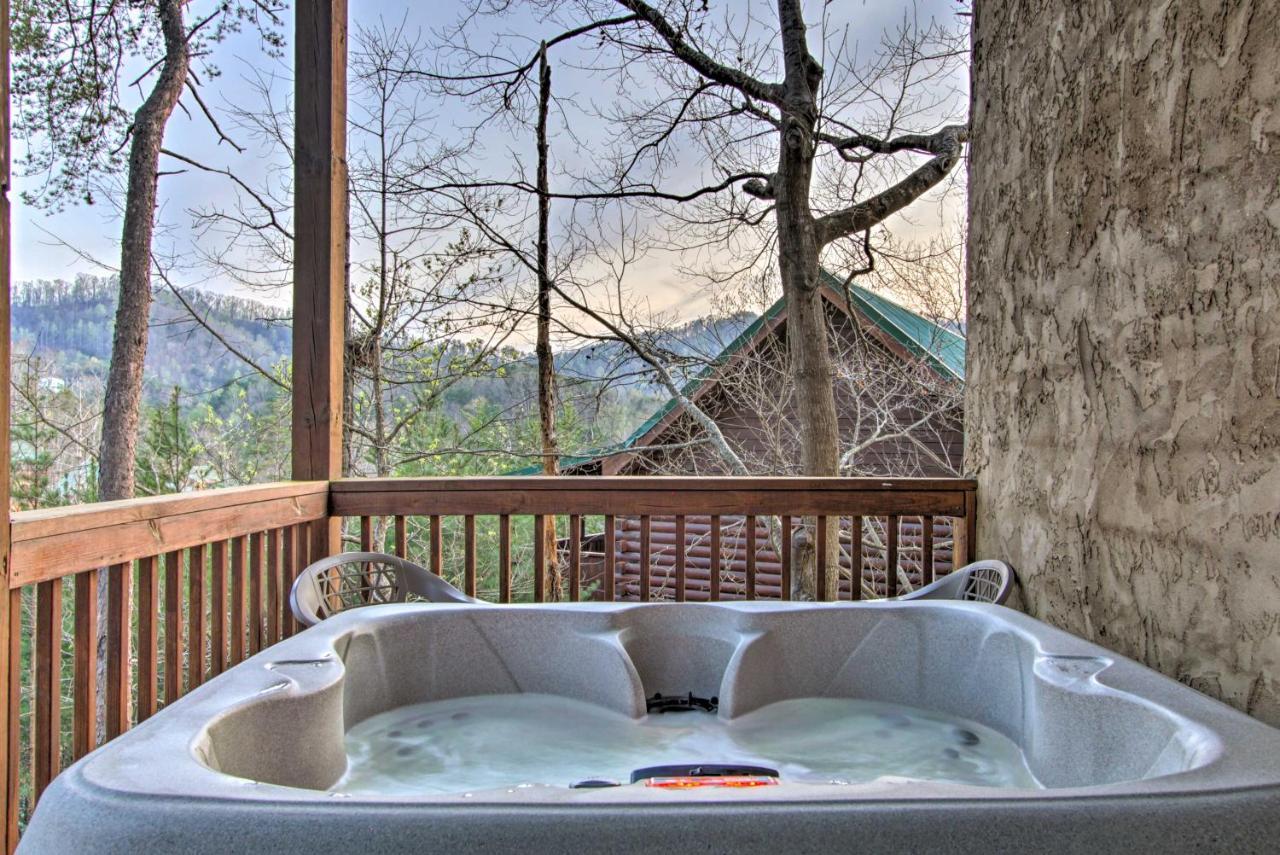 Pigeon Forge Cabin With Hot Tub And Mountain Views! المظهر الخارجي الصورة
