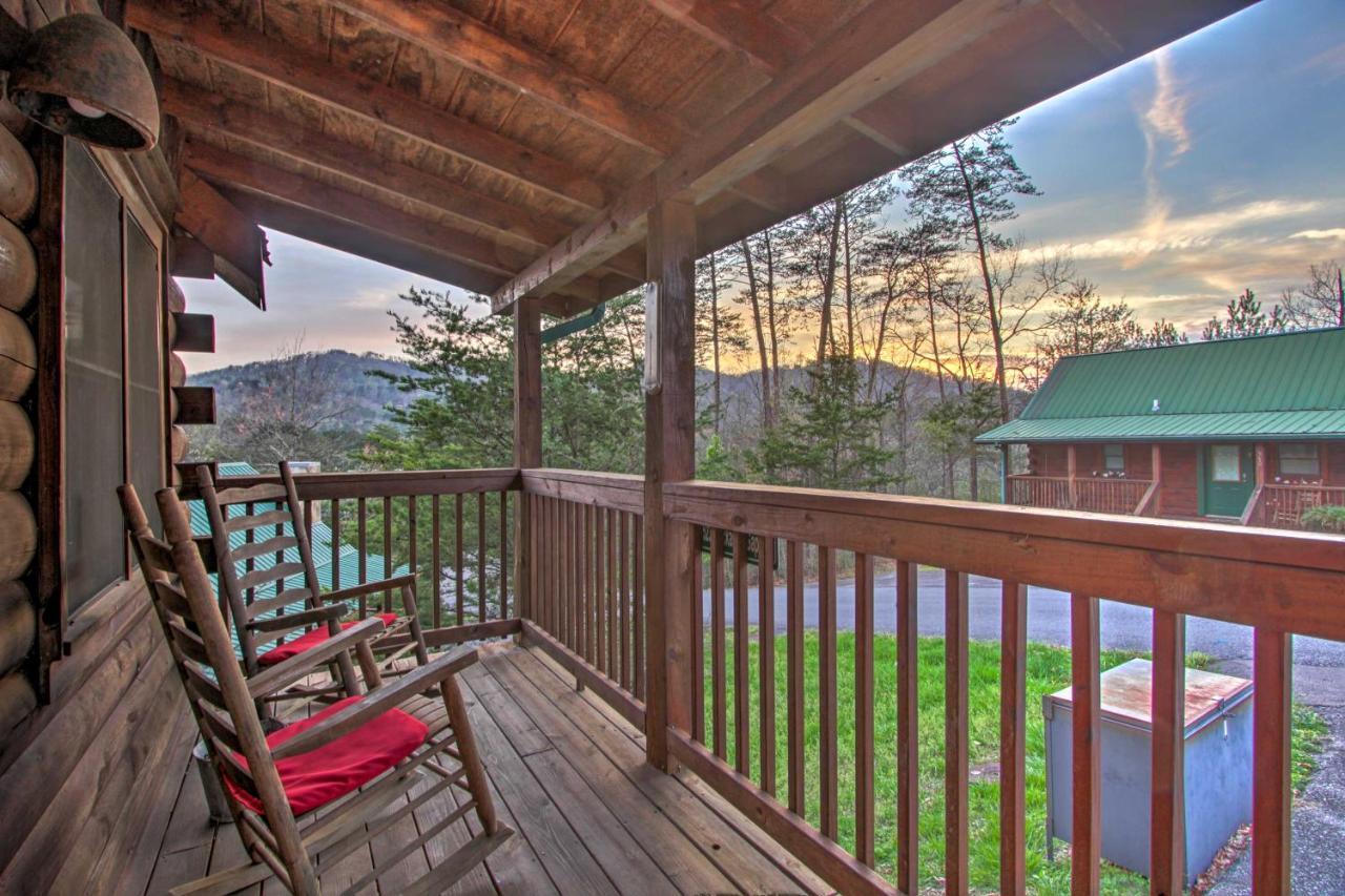Pigeon Forge Cabin With Hot Tub And Mountain Views! المظهر الخارجي الصورة